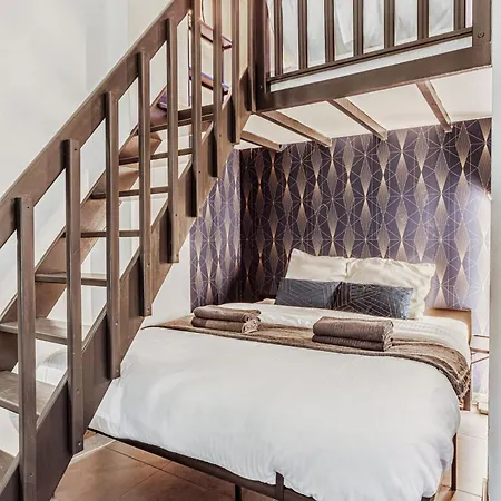 Spacious Loft Near Luxembourg Garden * 파리